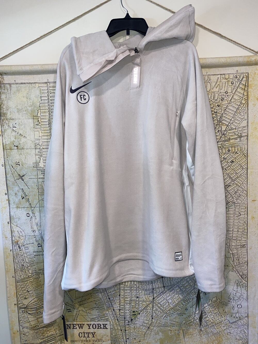 Nike Mens FC Drill Top Mens at6105-008 Beige Soccer New With Tags size L